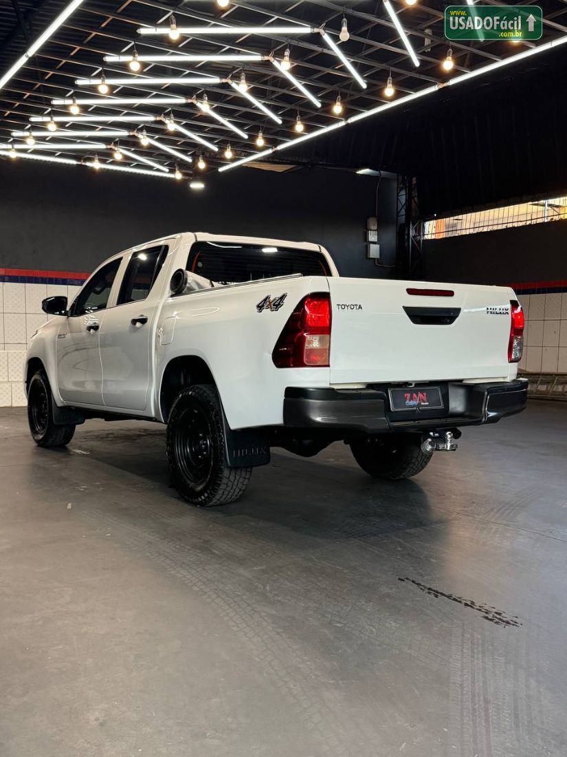 Toyota Hilux CD 2.8 4x4 Mecânico Diesel 2024/2024 — foto 13 de 15