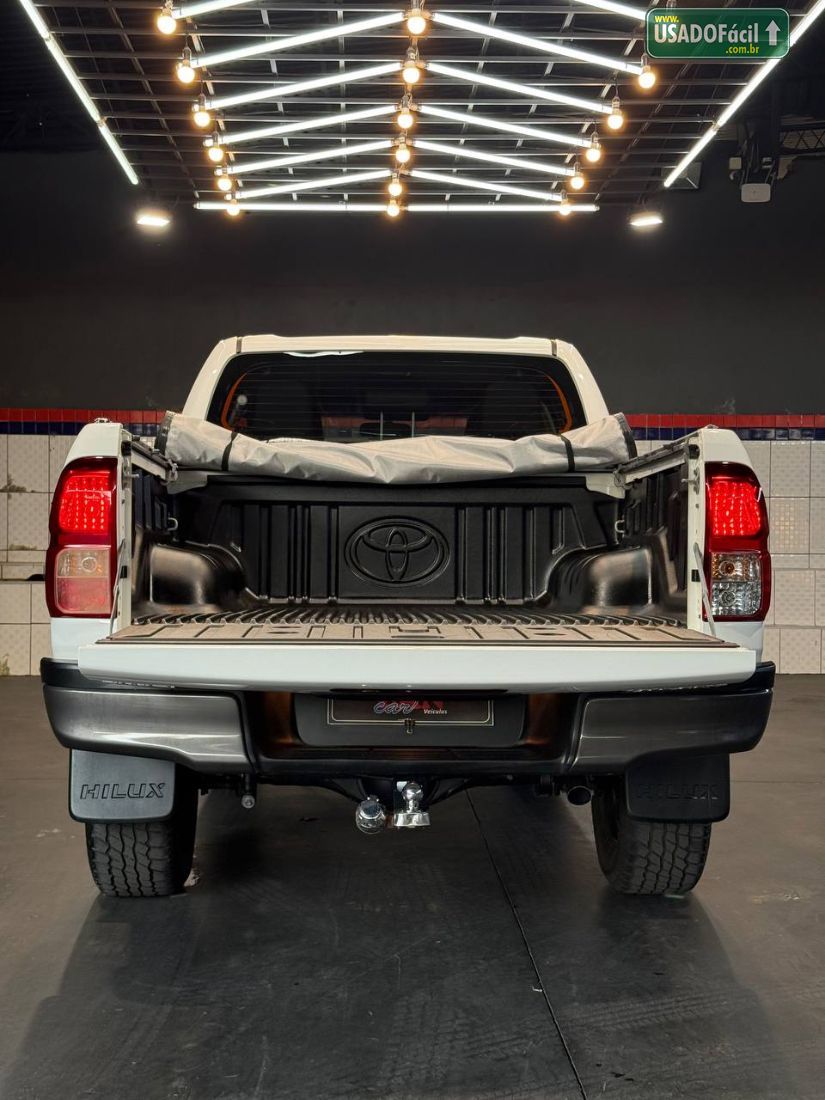 Toyota Hilux CD 2.8 4x4 Mecânico Diesel 2024/2024 — foto 14 de 15