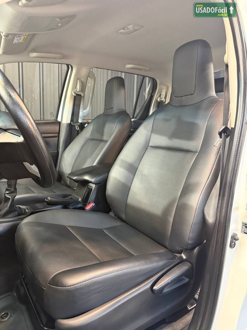 Toyota Hilux CD 2.8 4x4 Mecânico Diesel 2024/2024 — foto 6 de 15