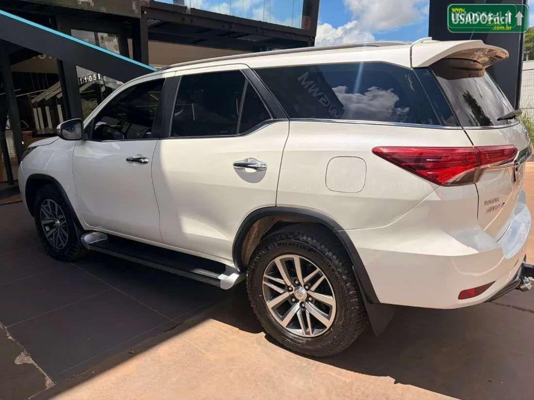 TOYOTA Hilux SRX CD 2.8 4x4 TDI Automático Diesel 2019/2019 — foto 3 de 8