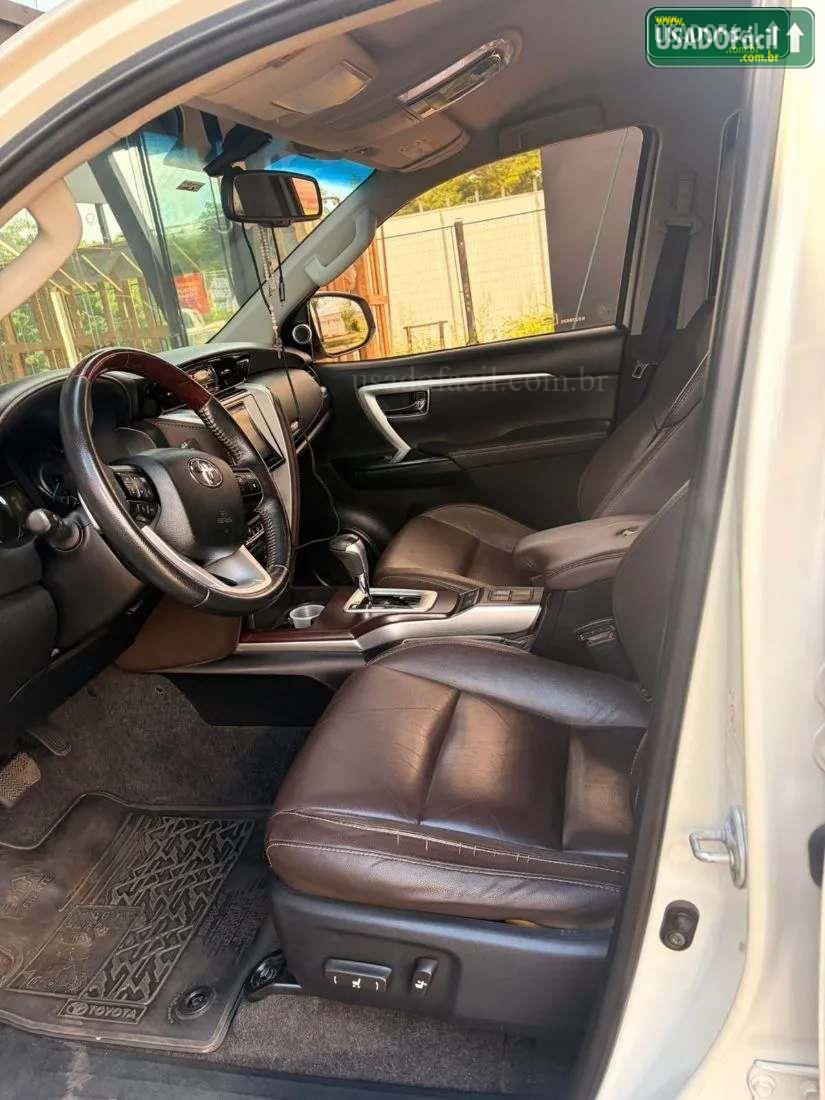 TOYOTA Hilux SRX CD 2.8 4x4 TDI Automático Diesel 2019/2019 — foto 7 de 8