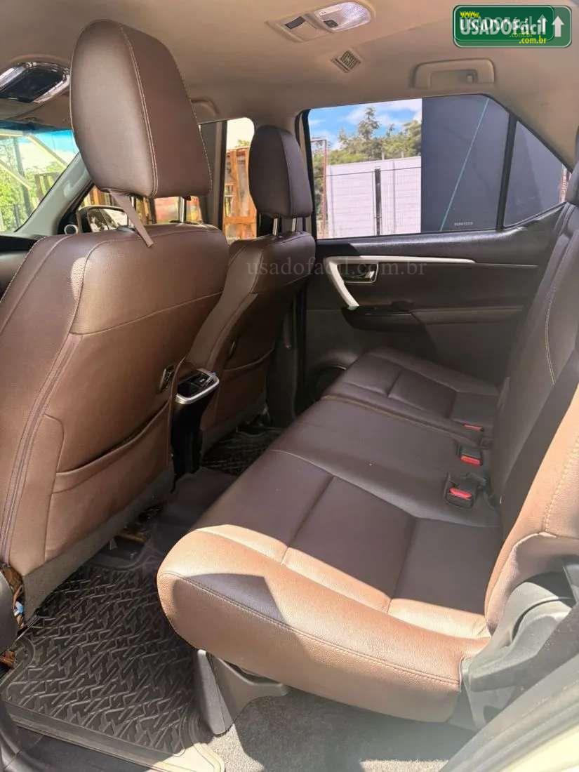 TOYOTA Hilux SRX CD 2.8 4x4 TDI Automático Diesel 2019/2019 — foto 8 de 8