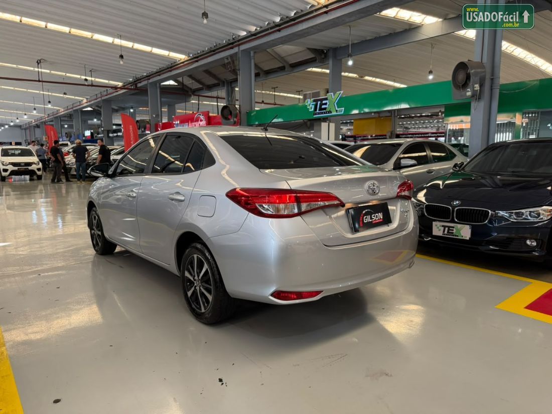 Toyota Yaris Sedan XS Connect 1.5 Automático Flex 2020/2020 — foto 16 de 18