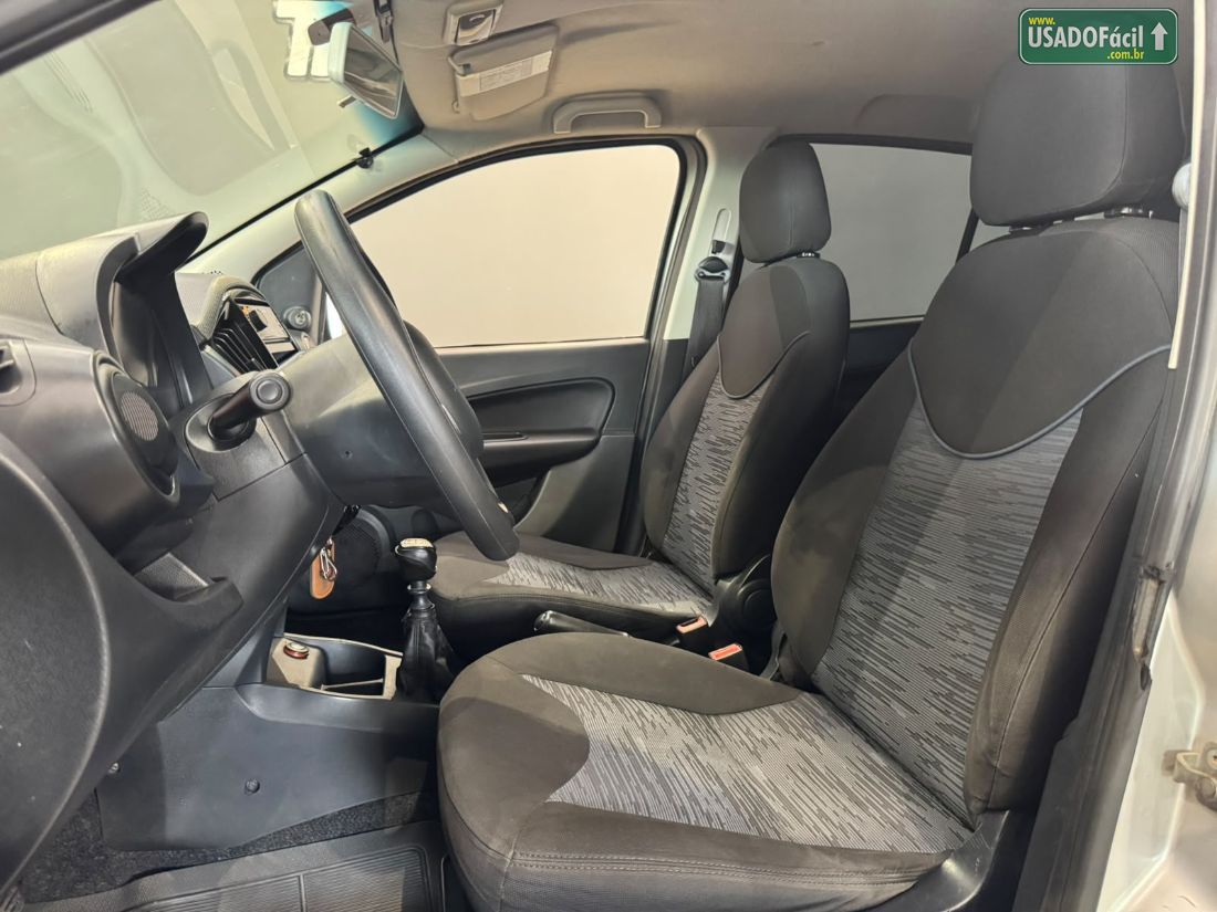 Fiat Uno Attractive 1.0 Fire Flex 5P 2016/2016 — foto 5 de 8