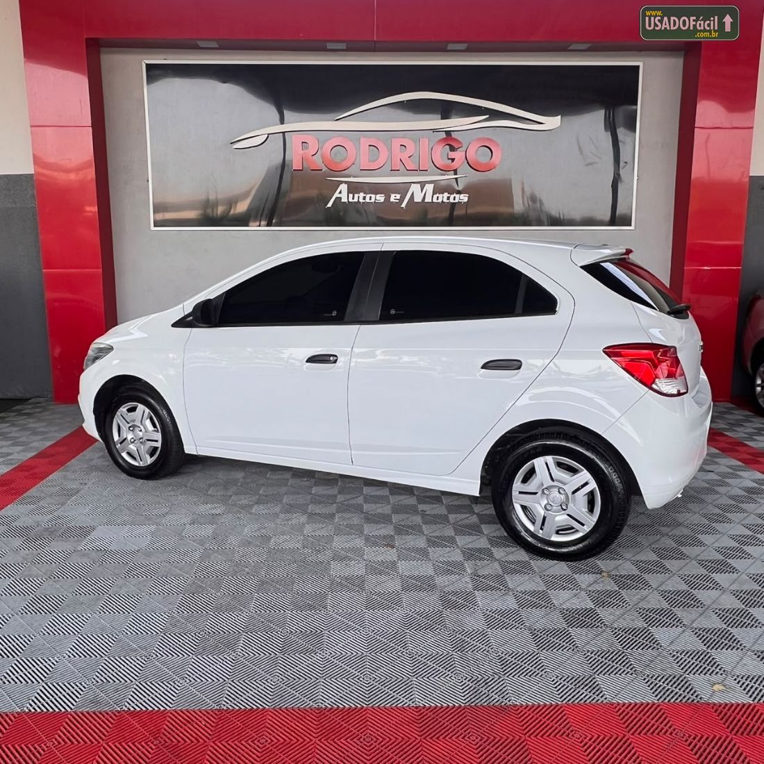 CHEVROLET/GM Onix Hatch LS 1.0 Mecânico Flex 2016/2016 — foto 6 de 11