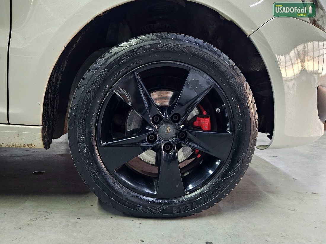 Volkswagen Fox 1.0 Mi 4P Total Flex 2013/2014 — foto 16 de 18