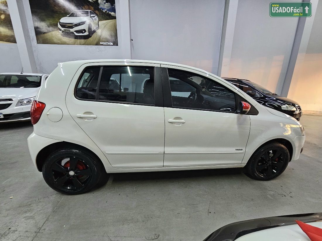 Volkswagen Fox 1.0 Mi 4P Total Flex 2013/2014 — foto 4 de 18