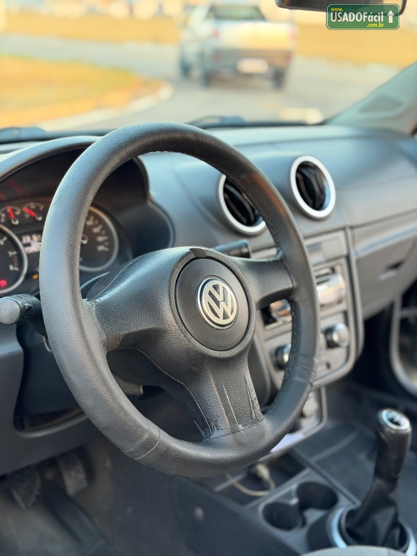 Volkswagen Voyage City 1.0 Mi Total Flex 2009/2010 — foto 6 de 13