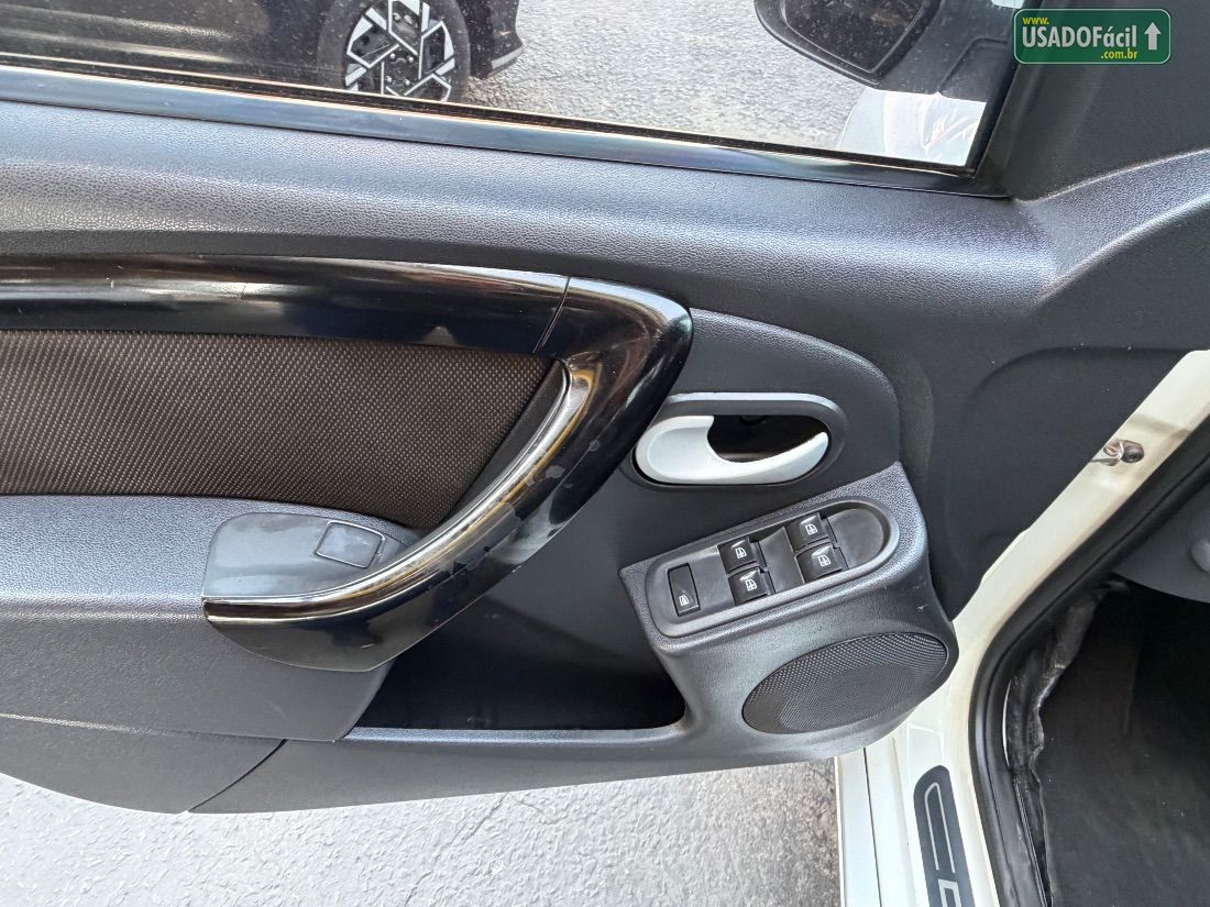 Renault Duster Dynamique 2.0 Automático Flex 2015/2016 — foto 9 de 11