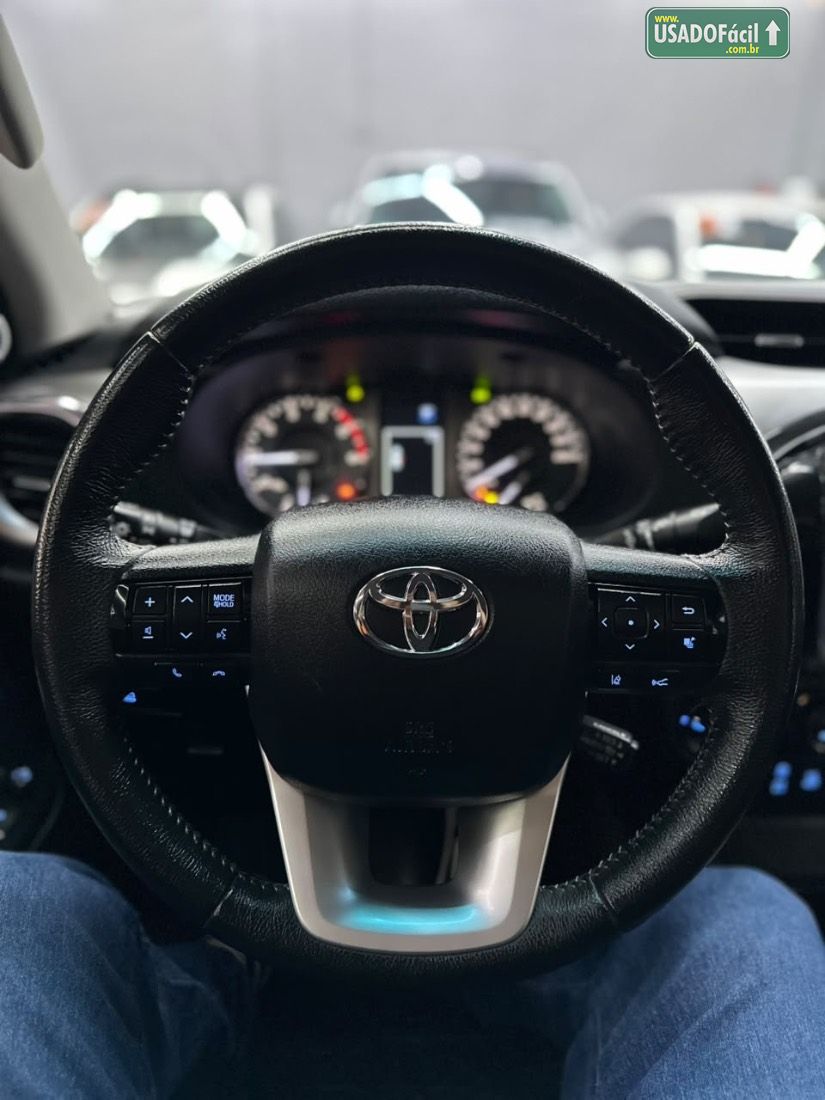 Toyota Hilux SRX CD 2.8 4x4 TDI Automático Diesel 2022/2022 — foto 11 de 16