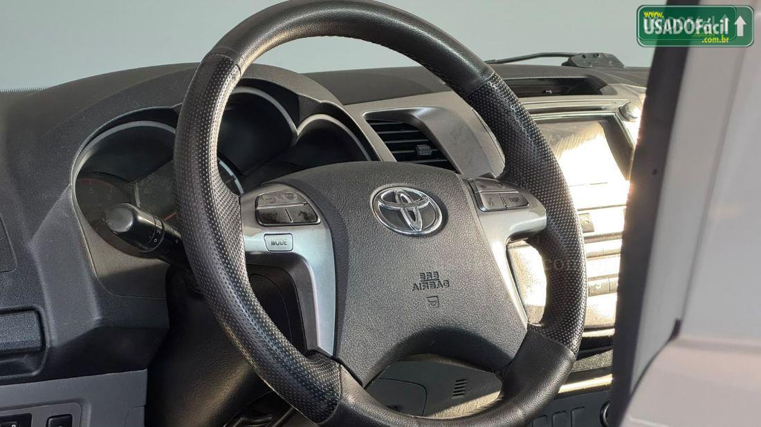 TOYOTA Hilux SRV CD D4-D 4x4 TDI Mecânico 2014/2015 — foto 11 de 16