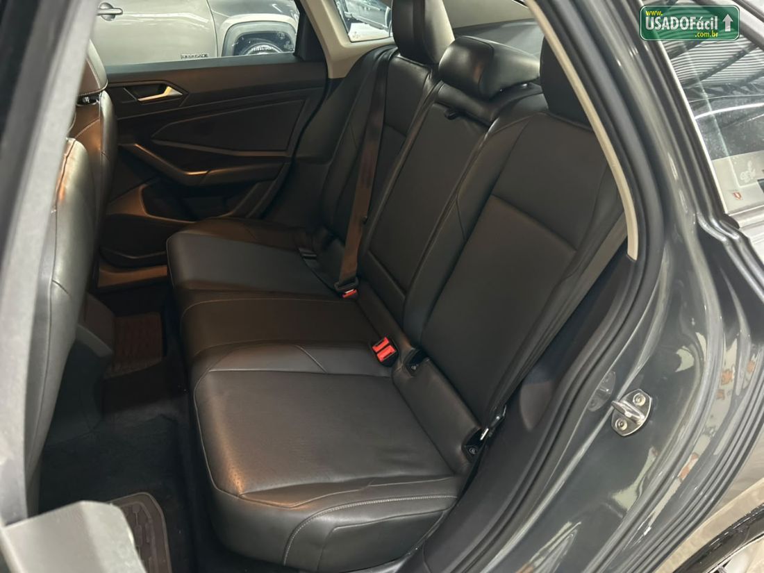 Volkswagen Jetta Comfortline 250 TSI 1.4 Automático Flex 2018/2019 — foto 6 de 10