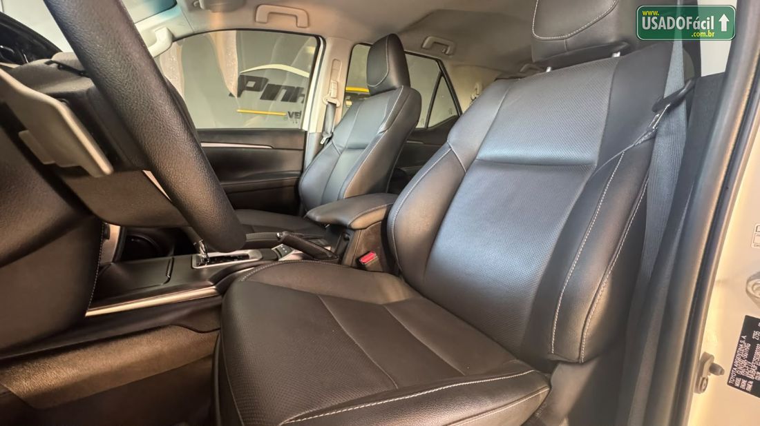 Toyota Hilux SW4 SRX Platinum 2.8 4x4 Turbo Automático Diesel 2025/2026 — foto 13 de 17