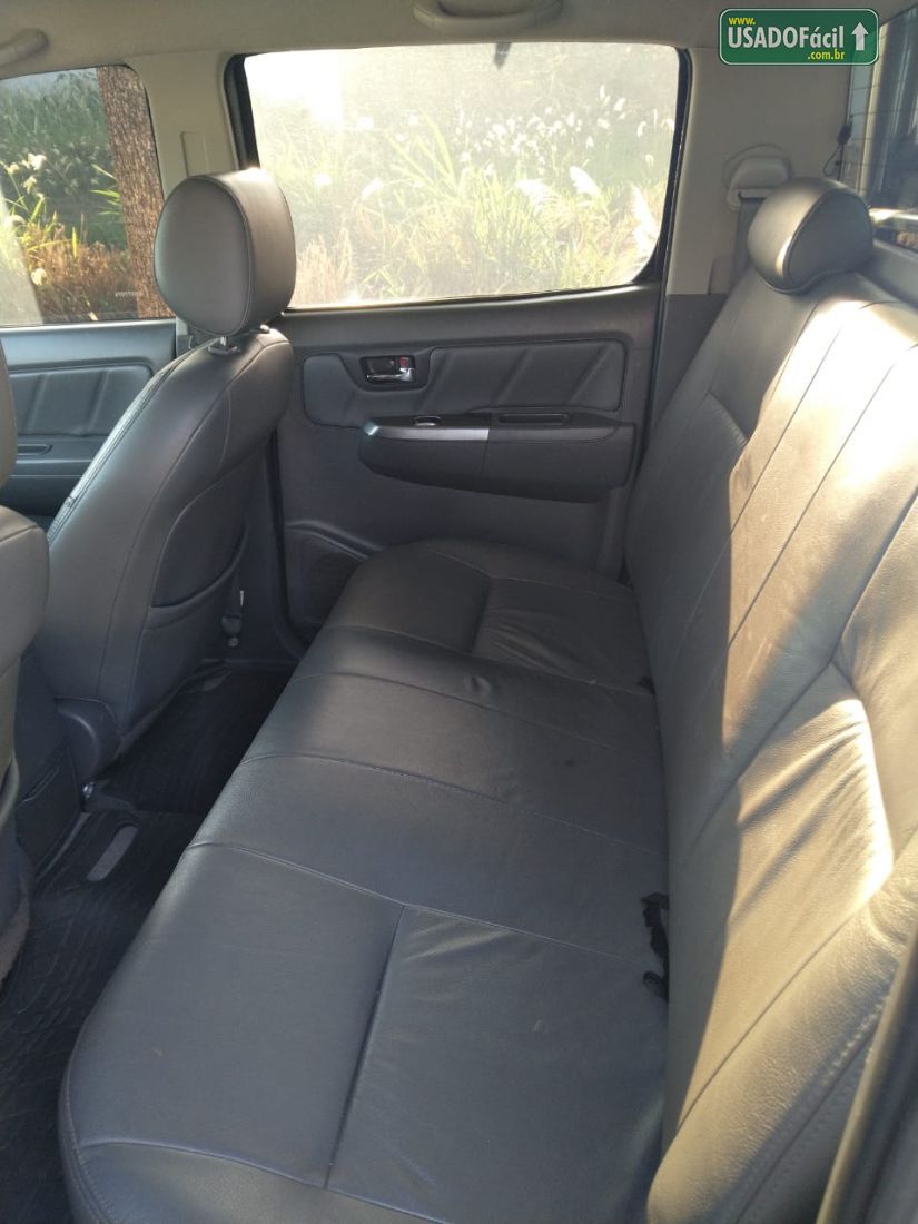 Toyota Hilux SRV CD D4-D 3.0 4x4 TDI Automático Diesel 2015/2015 — foto 19 de 22