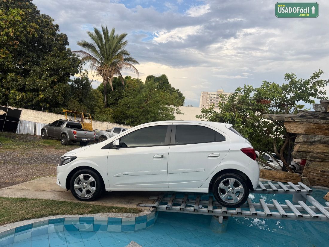 CHEVROLET/GM Onix Hatch LT 1.4 Mecânico Flex 2019/2019 — foto 6 de 10