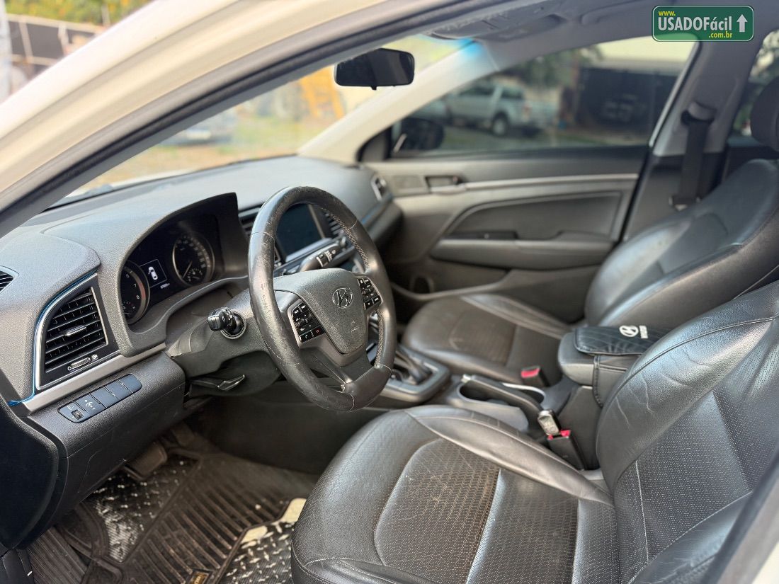 Hyundai Elantra 2.0 Automático Flex 2016/2017 — foto 10 de 11