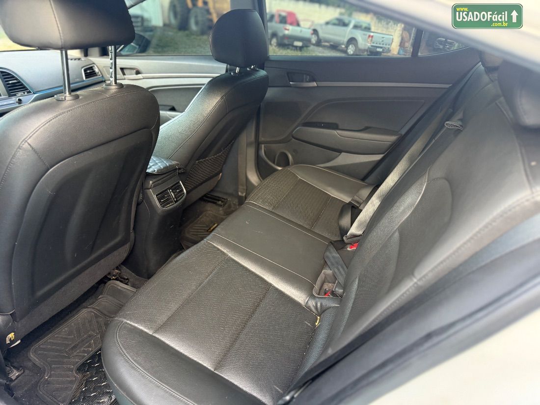 Hyundai Elantra 2.0 Automático Flex 2016/2017 — foto 8 de 11