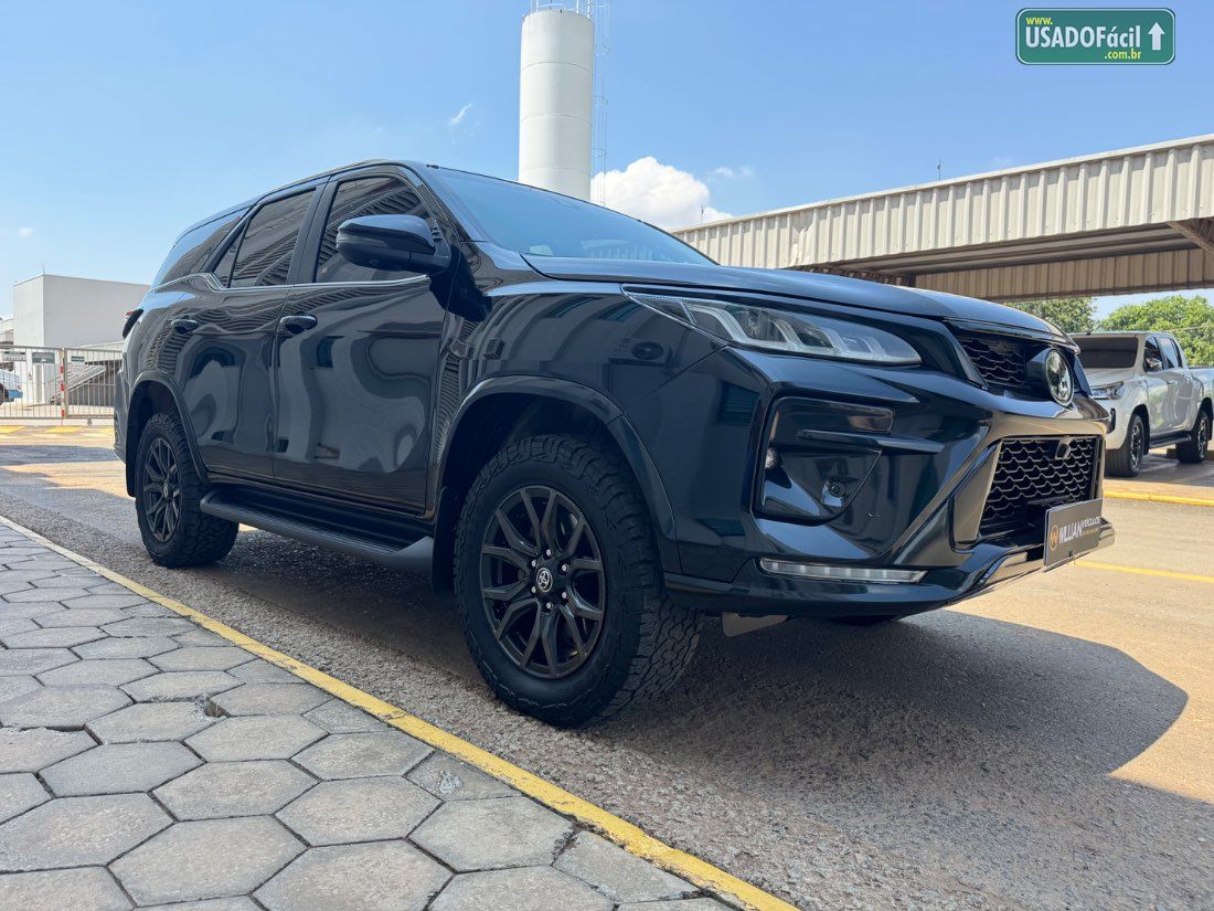 Toyota Hilux SW4 GRS 2.8 4x4 Turbo Automático 7 lugares 2023/2024 — foto 17 de 30