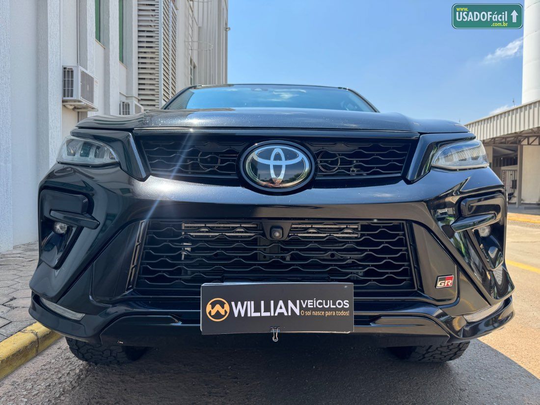 Toyota Hilux SW4 GRS 2.8 4x4 Turbo Automático 7 lugares 2023/2024 — foto 5 de 30
