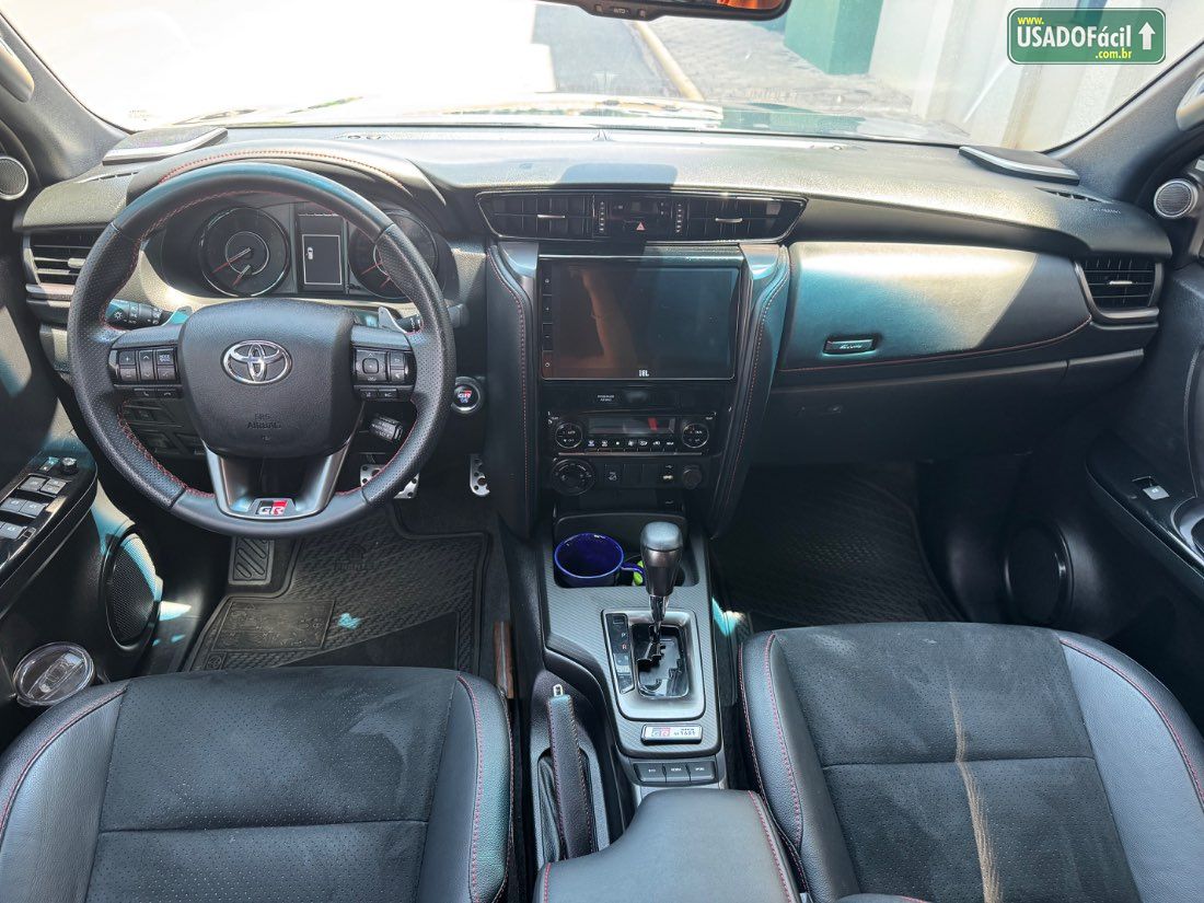Toyota Hilux SW4 GRS 2.8 4x4 Turbo Automático 7 lugares 2023/2024 — foto 7 de 30