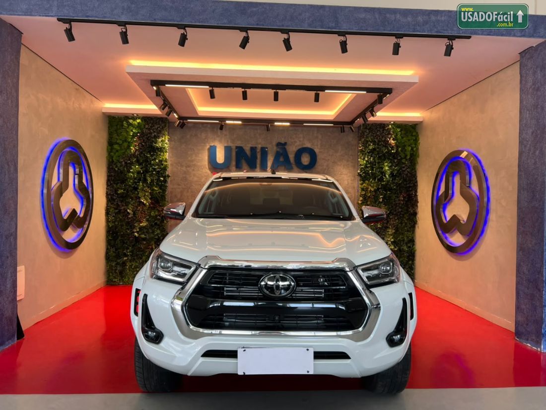 Toyota Hilux SRX CD 2.8 4x4 TDI Automático Diesel 2024/2024 — foto 2 de 11