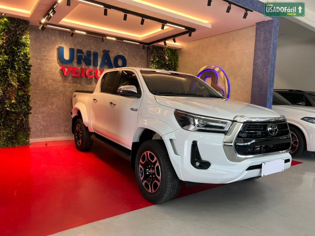 Toyota Hilux SRX CD 2.8 4x4 TDI Automático Diesel 2024/2024 — foto 3 de 11