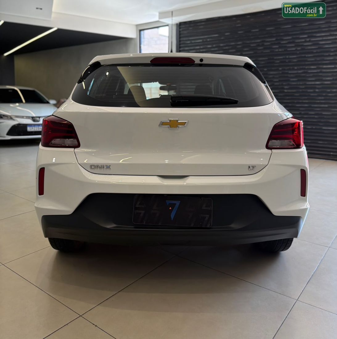 CHEVROLET/GM Onix Hatch LT 1.4 Mecânico Flex 2017/2017 — foto 4 de 16