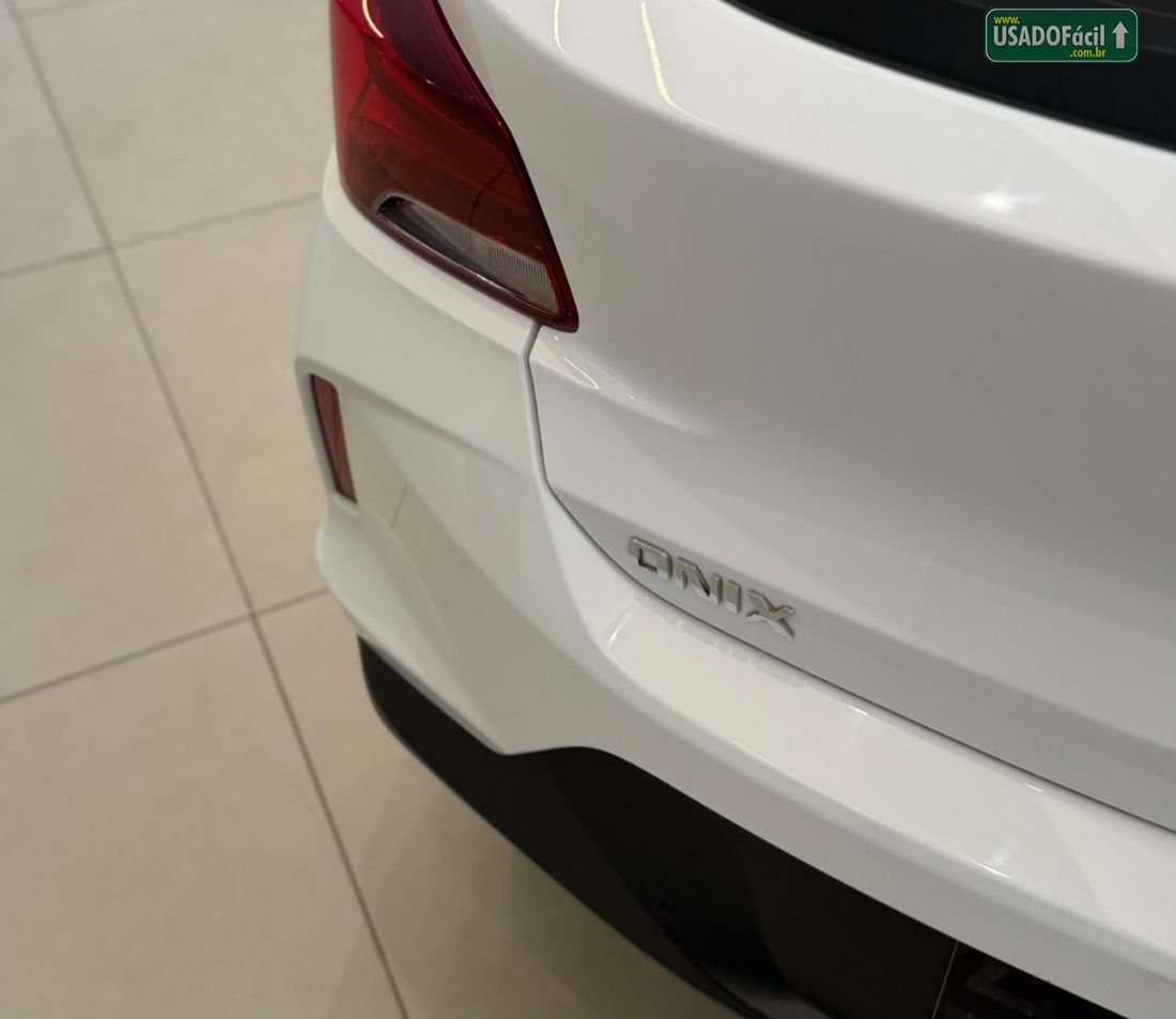 CHEVROLET/GM Onix Hatch LT 1.4 Mecânico Flex 2017/2017 — foto 5 de 16