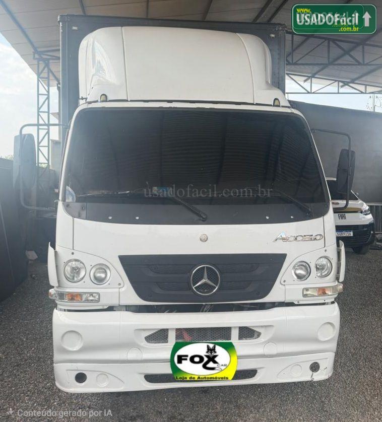 MERCEDES-BENZ Mercedes Accelo 915C baú 2010/2010 — foto 3 de 9