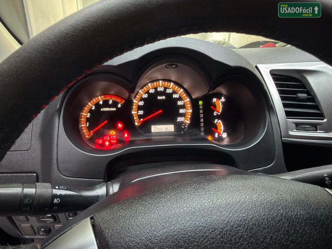 Toyota Hilux SRV CD D4-D 3.0 4x4 TDI Automático Diesel 2014/2014 — foto 5 de 9