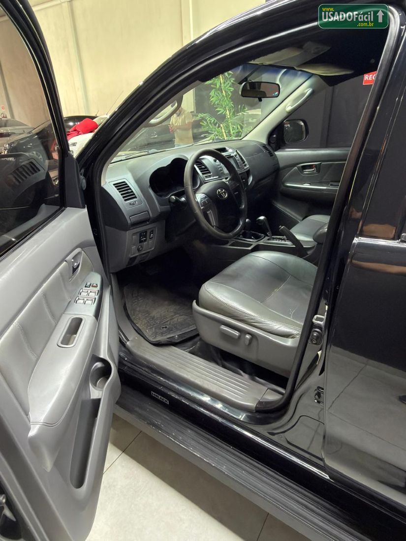 Toyota Hilux SRV CD D4-D 3.0 4x4 TDI Automático Diesel 2014/2014 — foto 7 de 9