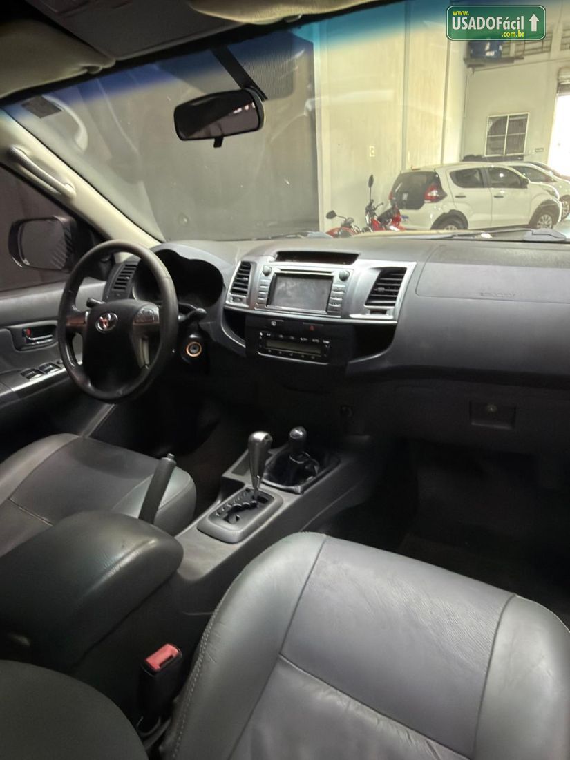 Toyota Hilux SRV CD D4-D 3.0 4x4 TDI Automático Diesel 2014/2014 — foto 8 de 9
