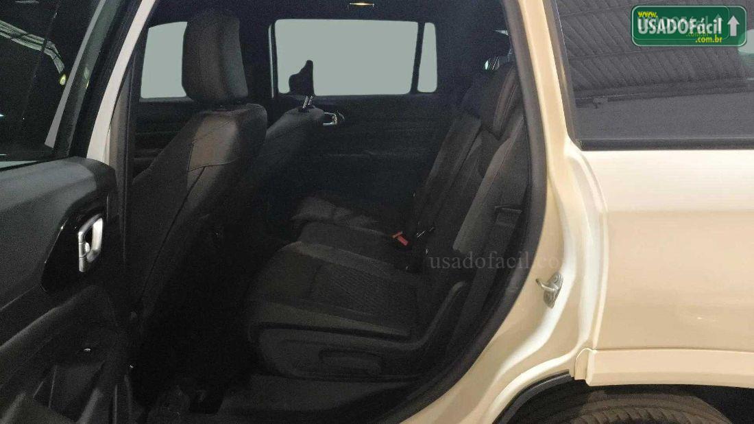 JEEP COMMANDER 2.0 TD380 TURBO DIESEL OVERLAND AT9 2024/2024 — foto 12 de 13