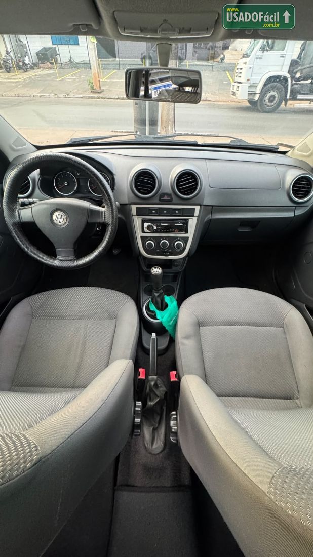 Volkswagen Voyage City 1.0 Mi Total Flex 2010/2011 — foto 8 de 10