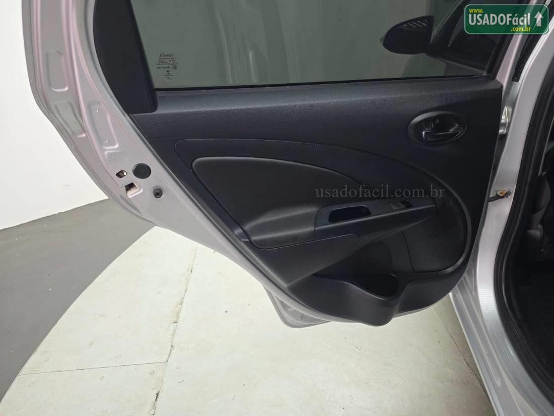 TOYOTA Etios Hatch X Plus 1.5 Automático Flex 2018/2019 — foto 20 de 27