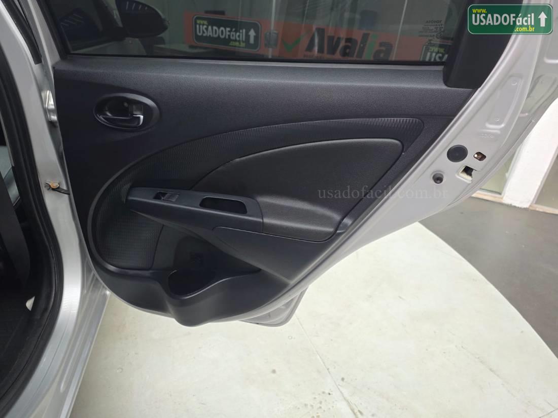 TOYOTA Etios Hatch X Plus 1.5 Automático Flex 2018/2019 — foto 22 de 27