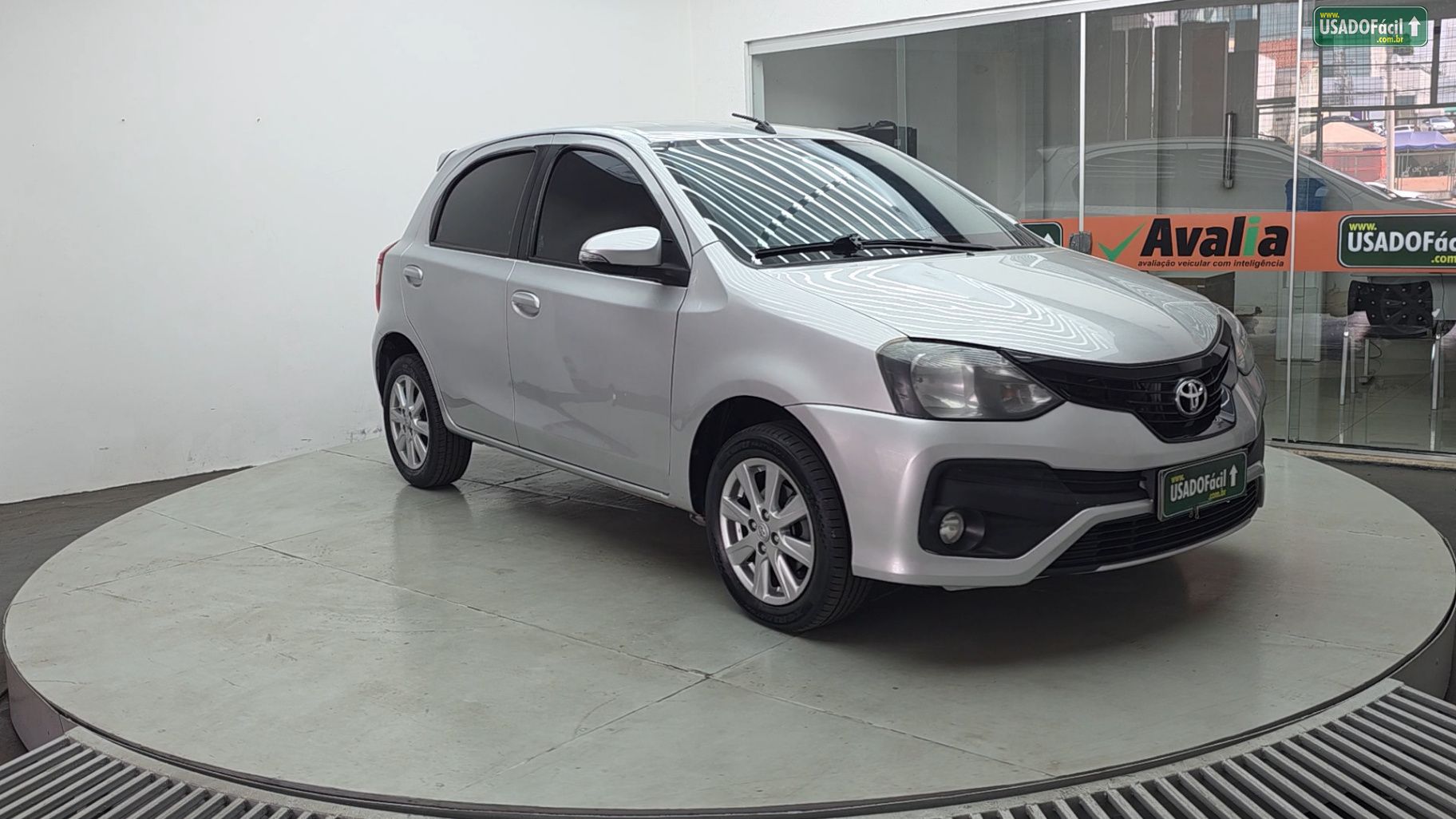 TOYOTA Etios Hatch X Plus 1.5 Automático Flex 2018/2019 — foto 3 de 27