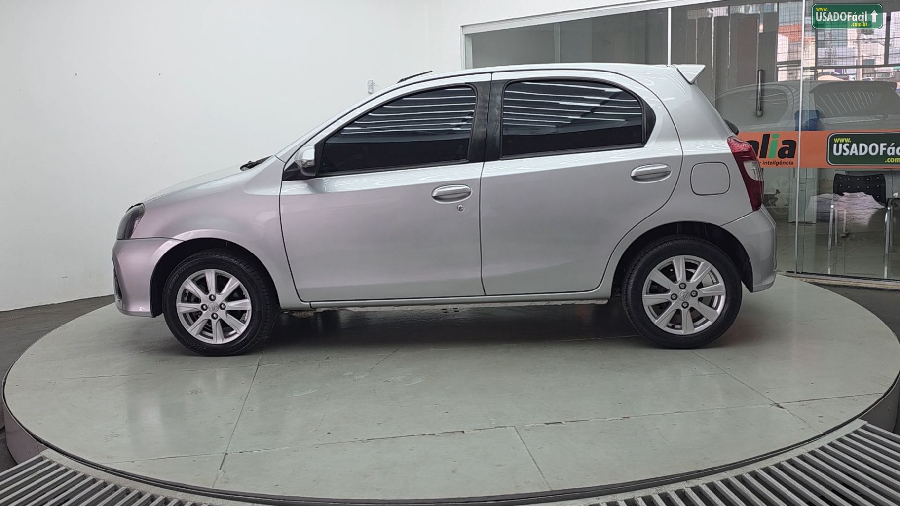 TOYOTA Etios Hatch X Plus 1.5 Automático Flex 2018/2019 — foto 8 de 27