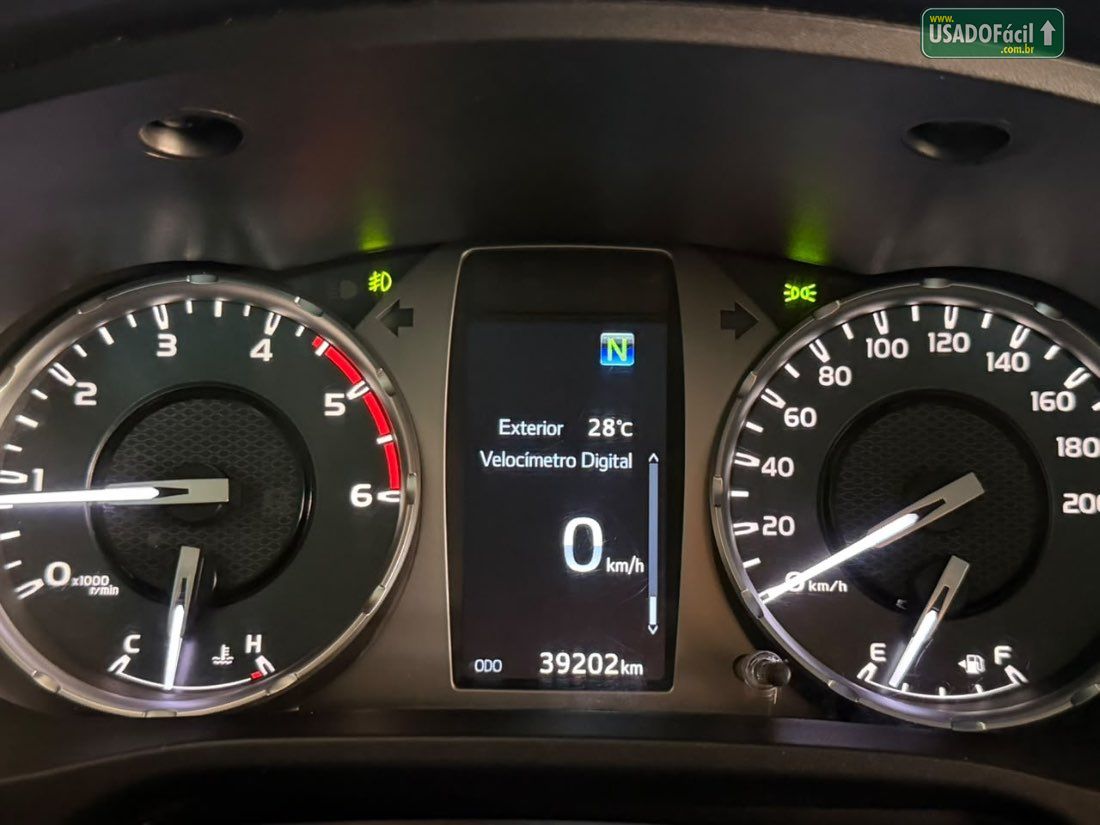 Toyota Hilux SRX Plus CD 2.8 4x4 TDI Automático Diesel 2023/2024 — foto 16 de 18
