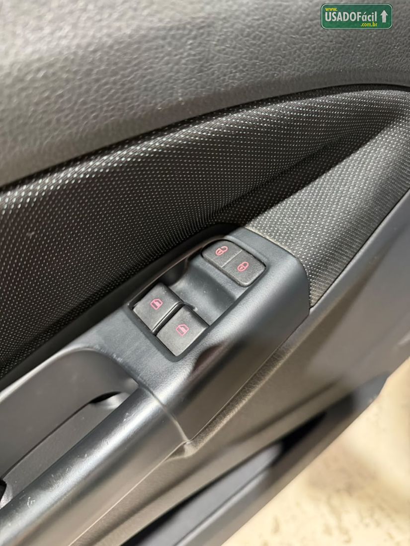 Volkswagen Gol Trendline 1.6 4P Total Flex 2018/2018 — foto 6 de 13