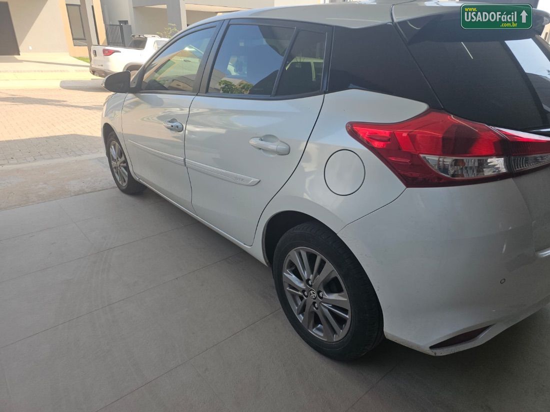 TOYOTA Yaris Hatch XL Live 1.3 Automático Flex 2021/2022 — foto 2 de 8