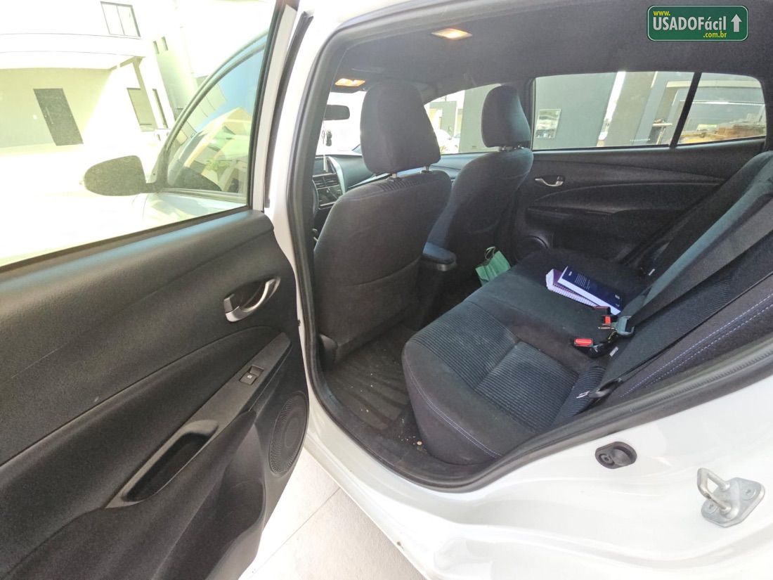 TOYOTA Yaris Hatch XL Live 1.3 Automático Flex 2021/2022 — foto 4 de 8