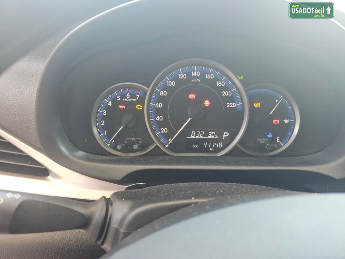 TOYOTA Yaris Hatch XL Live 1.3 Automático Flex 2021/2022 — foto 5 de 8