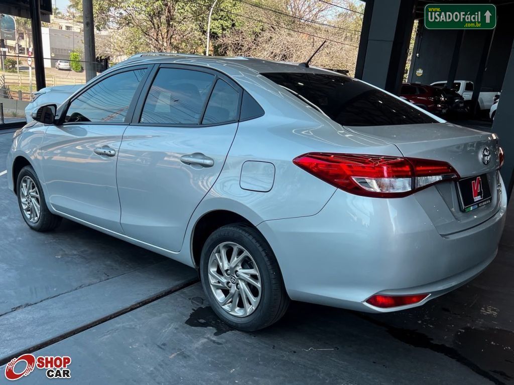 Toyota Yaris Sedan XS 1.5 Automático Flex 2024/2025 — foto 2 de 10