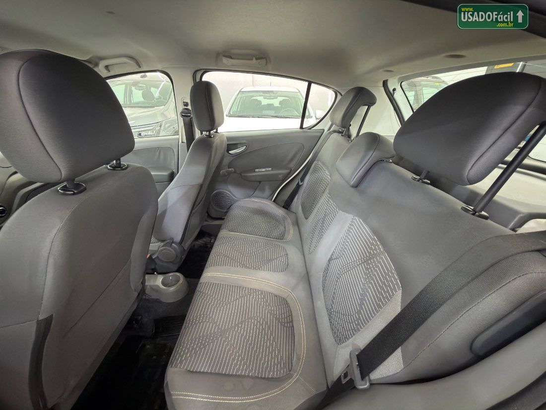 FIAT Palio Attractive Best Seller 1.4 Evo 5P Flex 2016/2016 — foto 8 de 8
