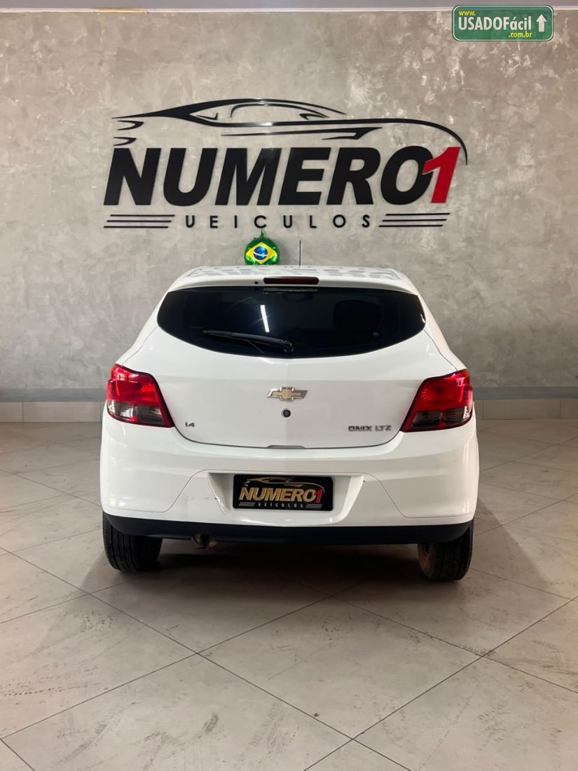CHEVROLET/GM Onix Hatch LTZ 1.4 Mecânico Flex 2016/2016 — foto 5 de 14