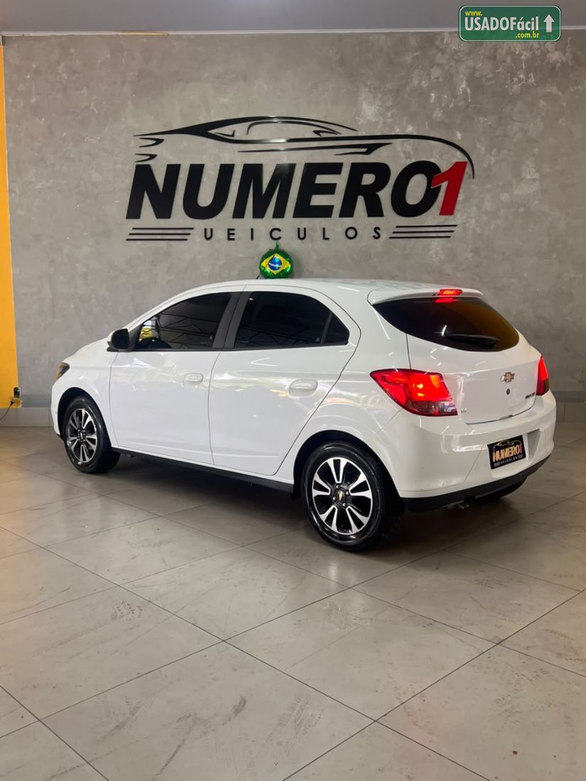 CHEVROLET/GM Onix Hatch LTZ 1.4 Mecânico Flex 2016/2016 — foto 6 de 14
