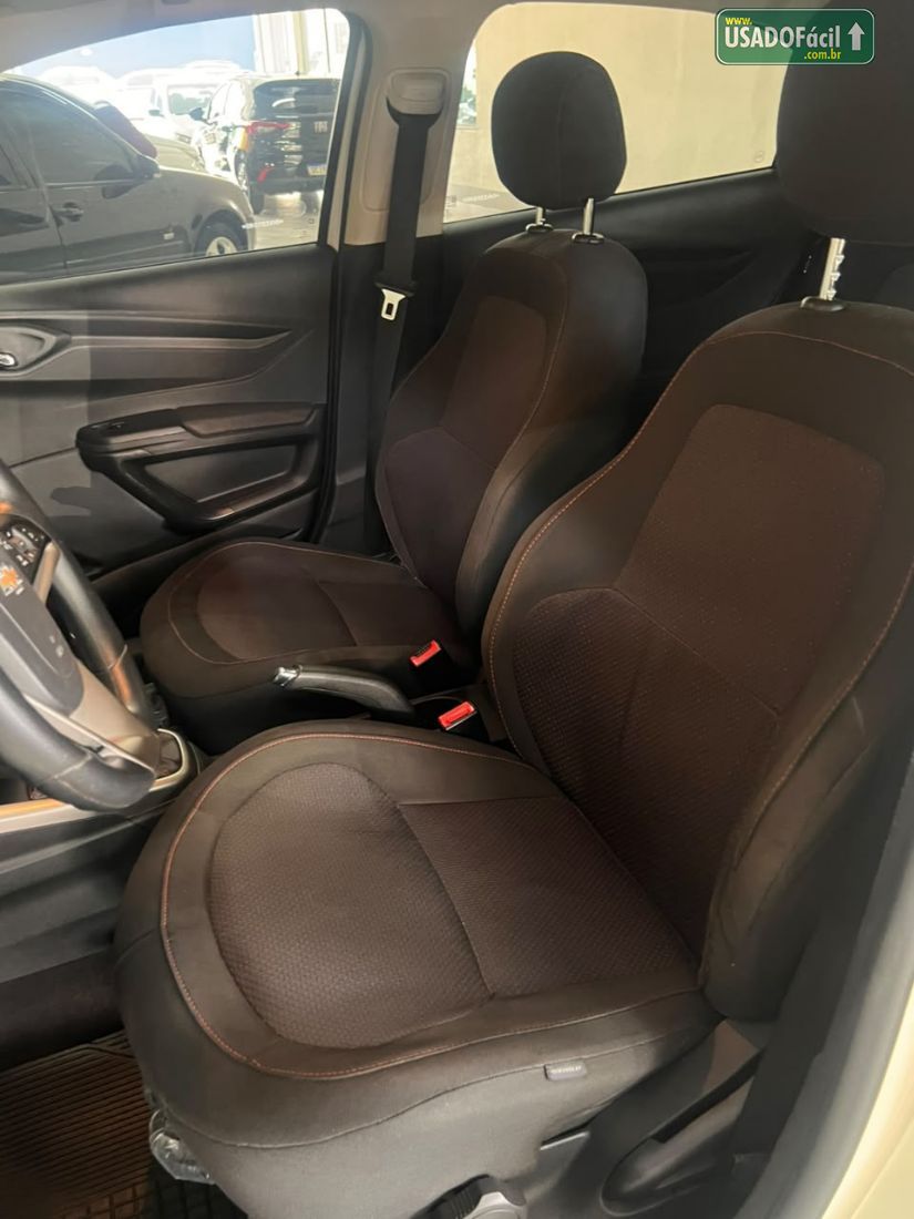 CHEVROLET/GM Onix Hatch LTZ 1.4 Mecânico Flex 2016/2016 — foto 9 de 14