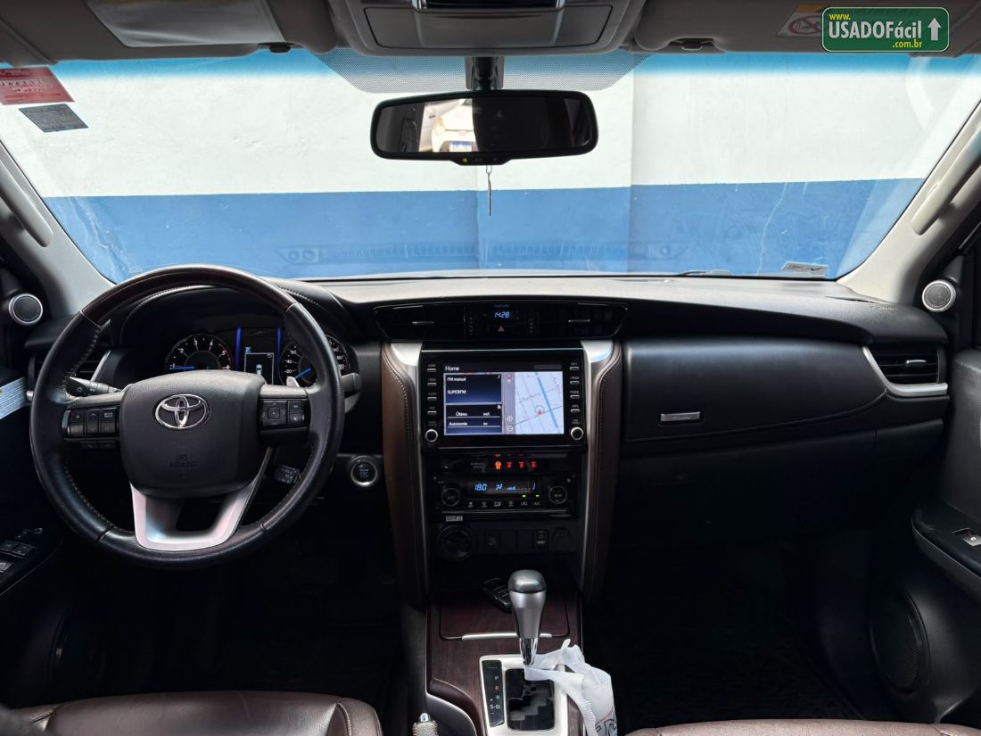 Toyota Hilux SW4 SRX 2.8 4x4 TDI Automático Diesel 2019/2020 — foto 14 de 16