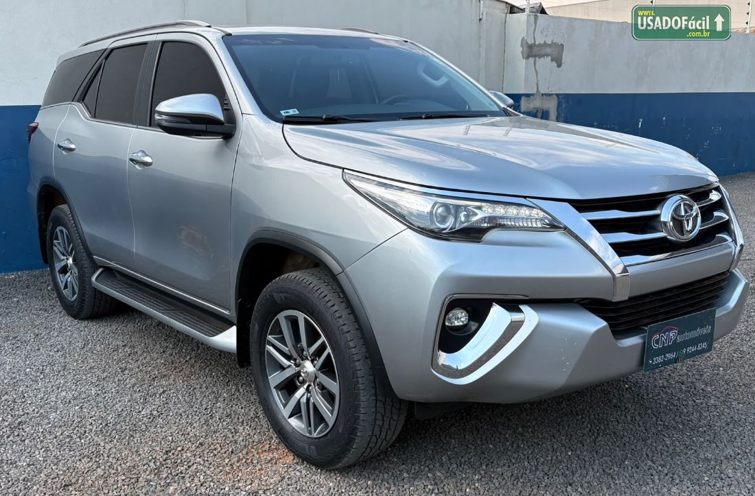 Toyota Hilux SW4 SRX 2.8 4x4 TDI Automático Diesel 2019/2020 — foto 3 de 16